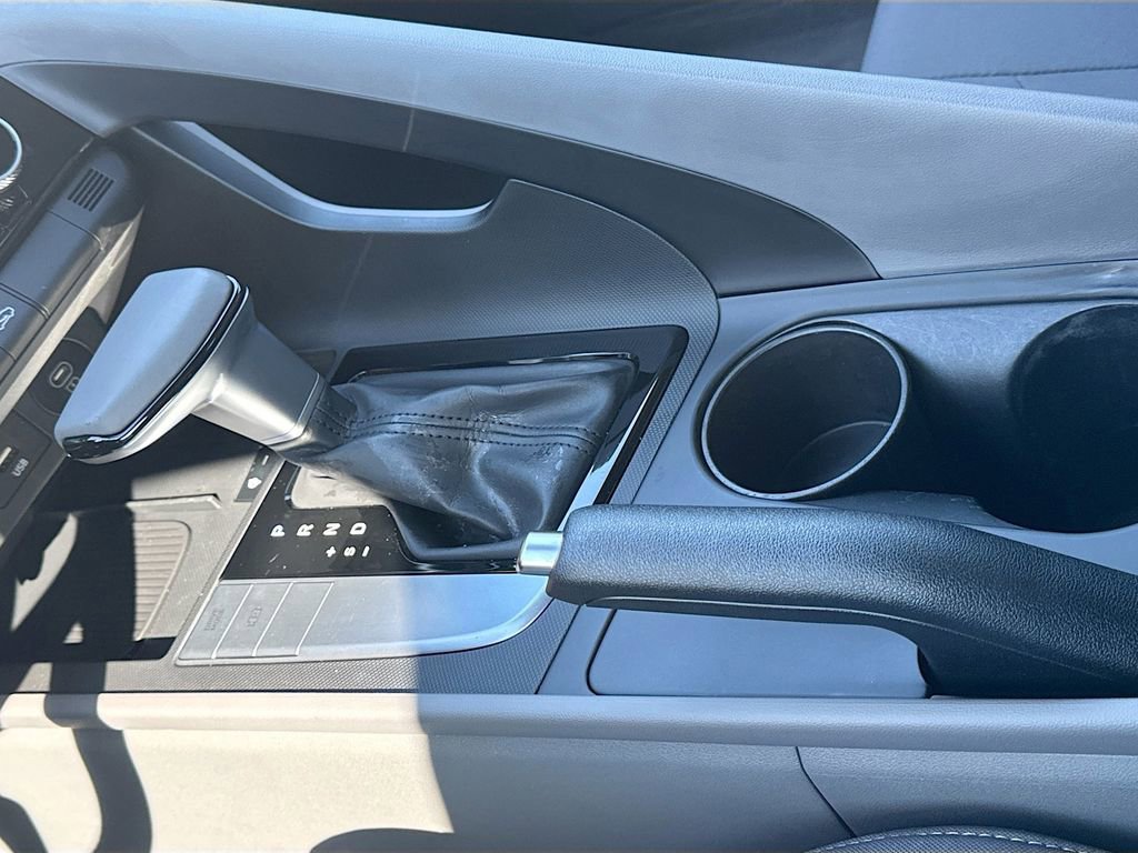 Used 2025 Hyundai Elantra Sport image 21