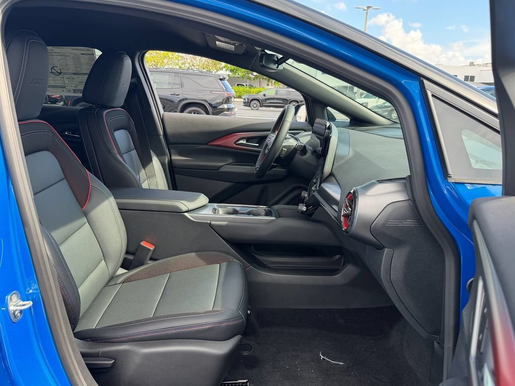 New 2026 Chevrolet Equinox EV RS w/ LPO, Active Package FWD image 7