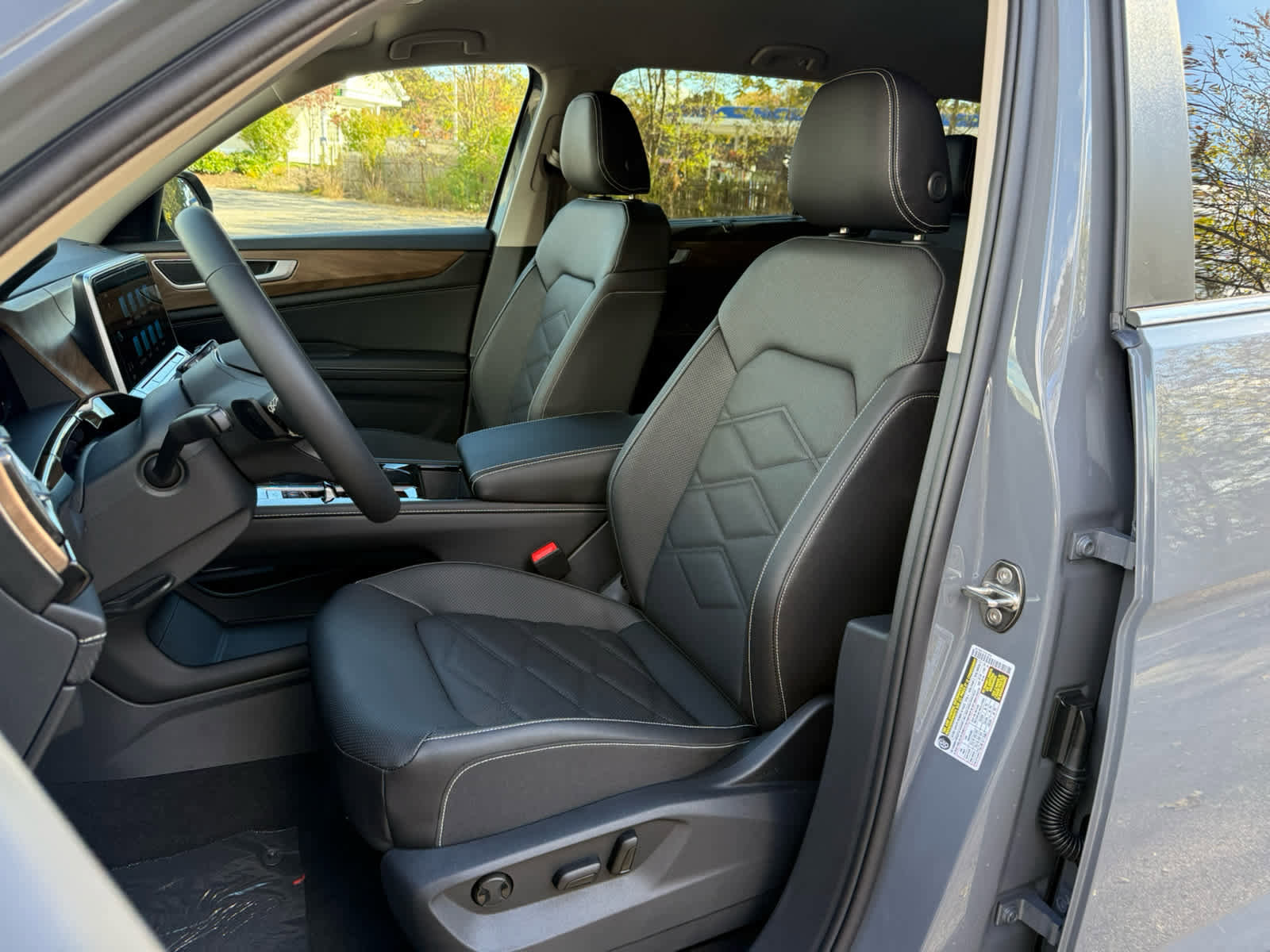 New 2026 Volkswagen Atlas SE image 17