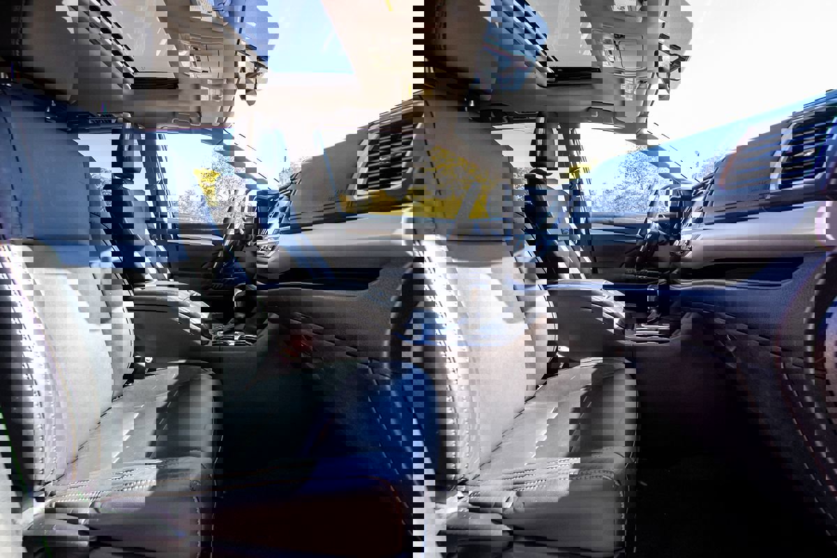 Used 2015 Toyota Highlander XLE image 18