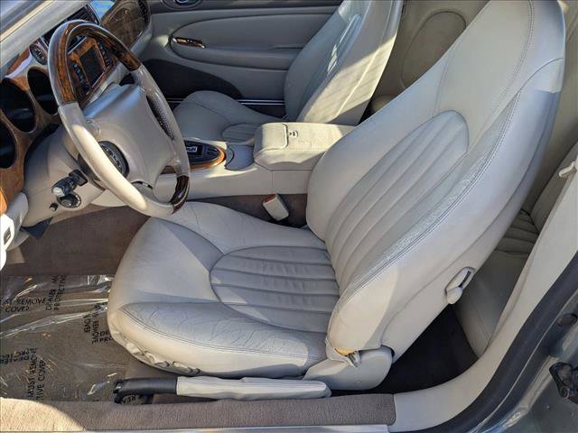 Used 2000 Jaguar XK8 Convertible image 14