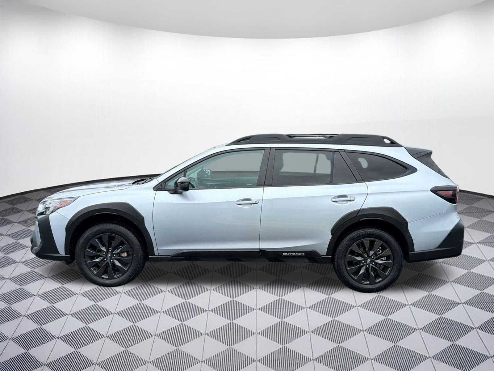 Used 2024 Subaru Outback Onyx Edition AWD/4WD image 2