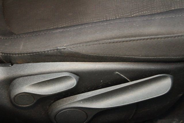 Used 2016 Chrysler 200 Limited image 12