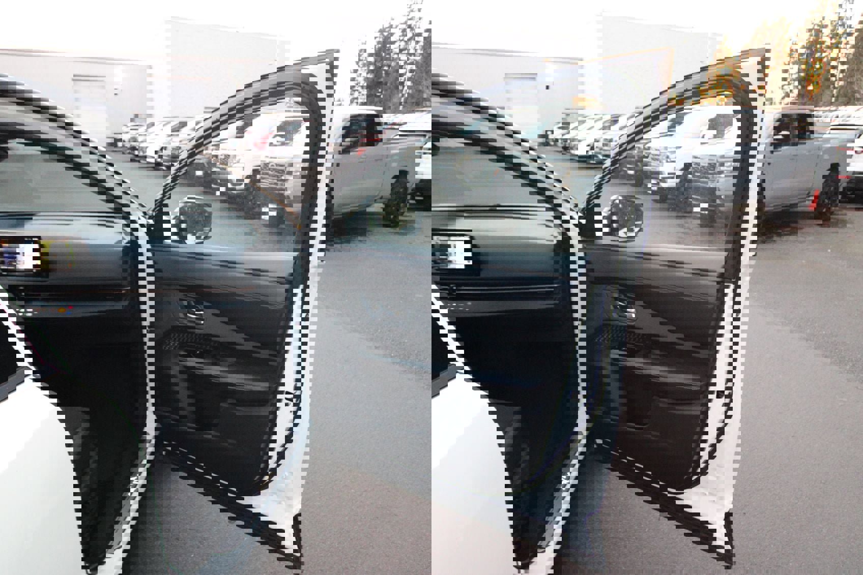 Used 2023 Nissan Ariya FWD image 15