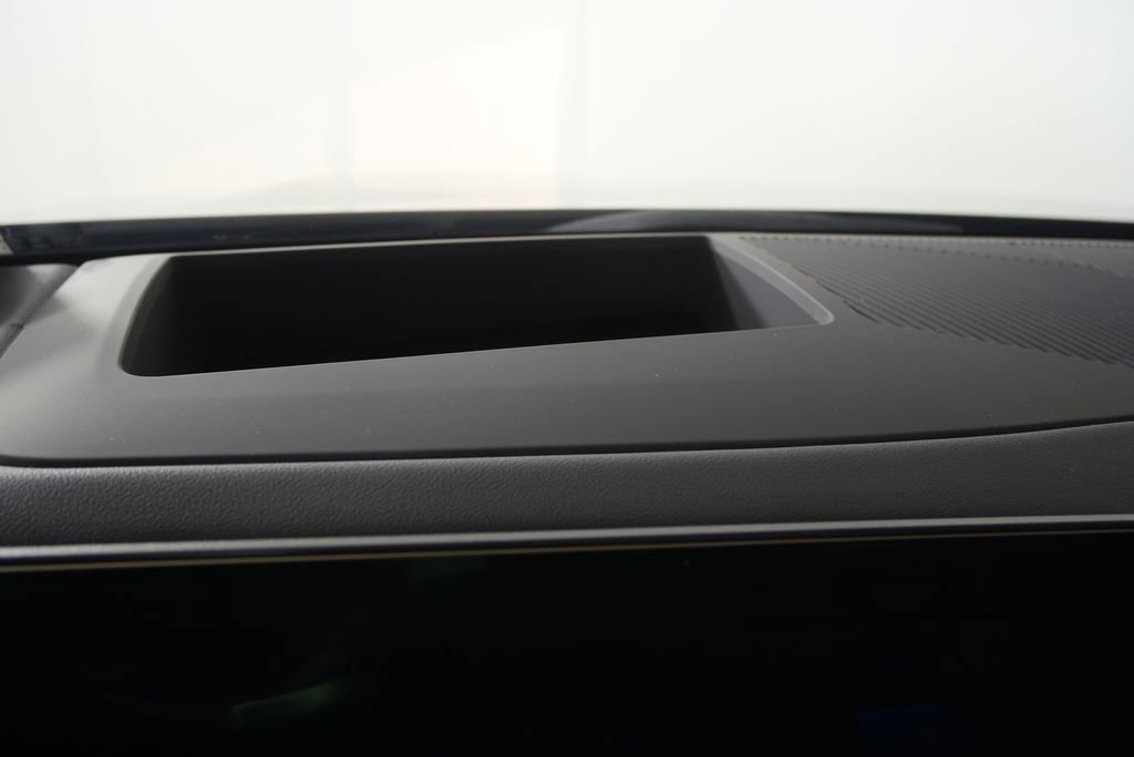 Certified 2025 BMW 530i RWD image 19
