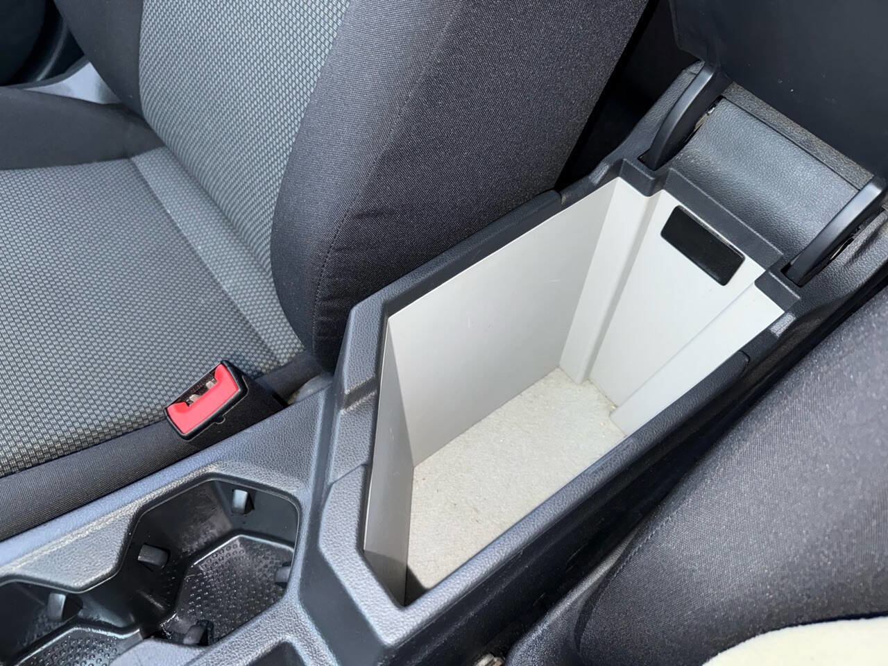 Used 2019 Volkswagen Jetta S image 37