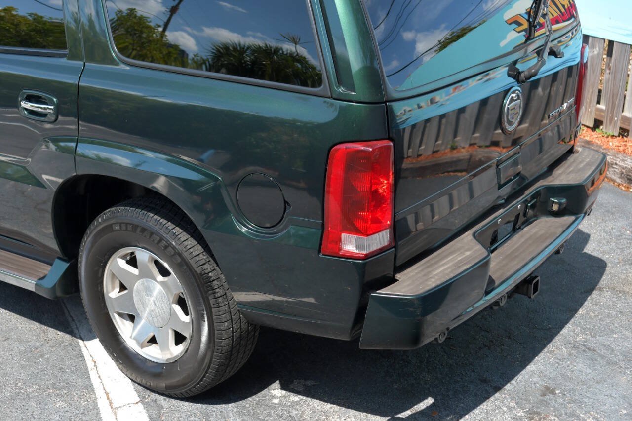 Used 2002 Cadillac Escalade AWD image 10