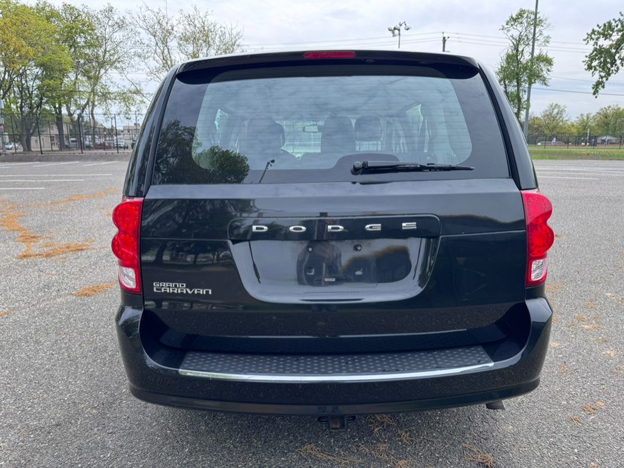 Used 2015 Dodge Grand Caravan American Value Package w/ UConnect Hands-Free Group FWD image 6