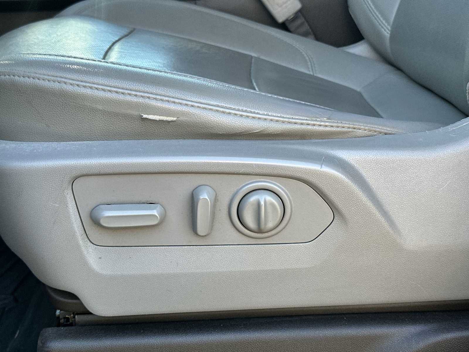 Used 2021 Chevrolet Silverado 3500 LTZ w/ LTZ Convenience Package image 14