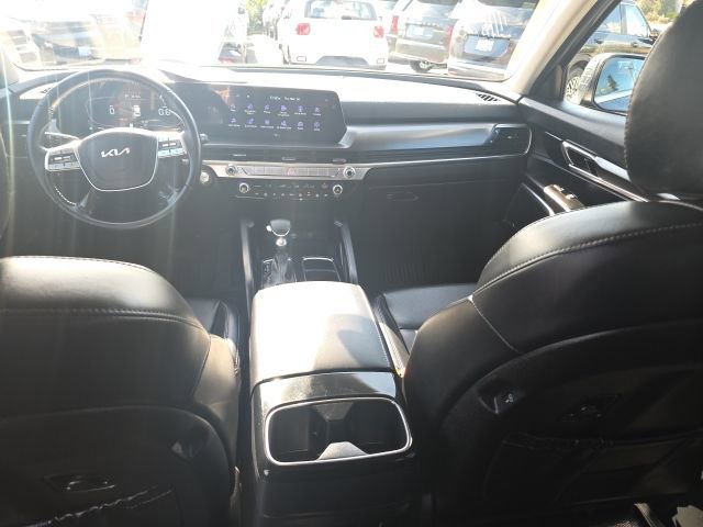 Used 2024 Kia Telluride LX AWD/4WD image 30