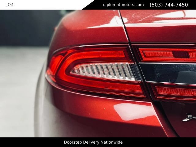 Used 2013 Jaguar XF Supercharged RWD image 15