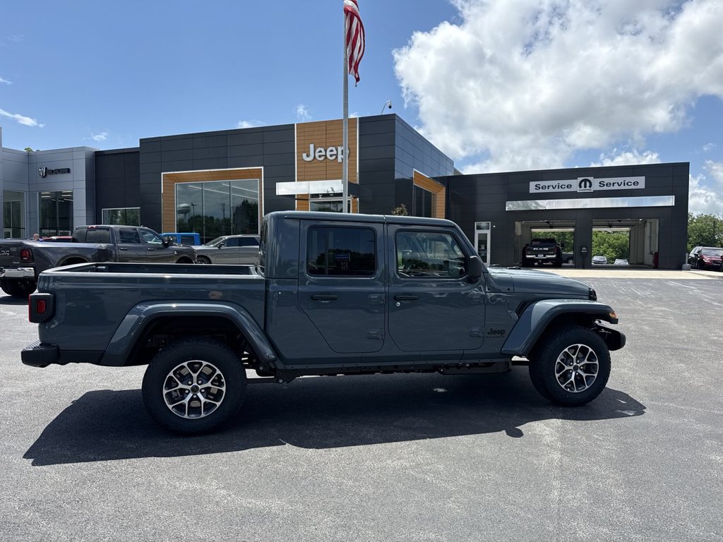 New 2026 Jeep Gladiator Sport AWD/4WD image 14