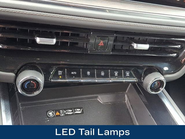 Used 2025 Chevrolet Suburban Premier AWD/4WD image 17