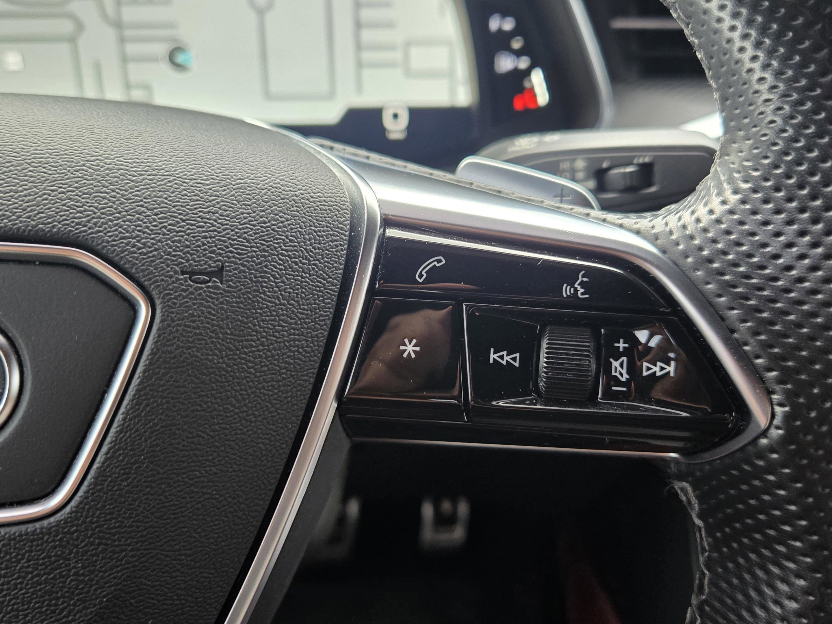 Used 2022 Audi S6 Premium Plus image 17