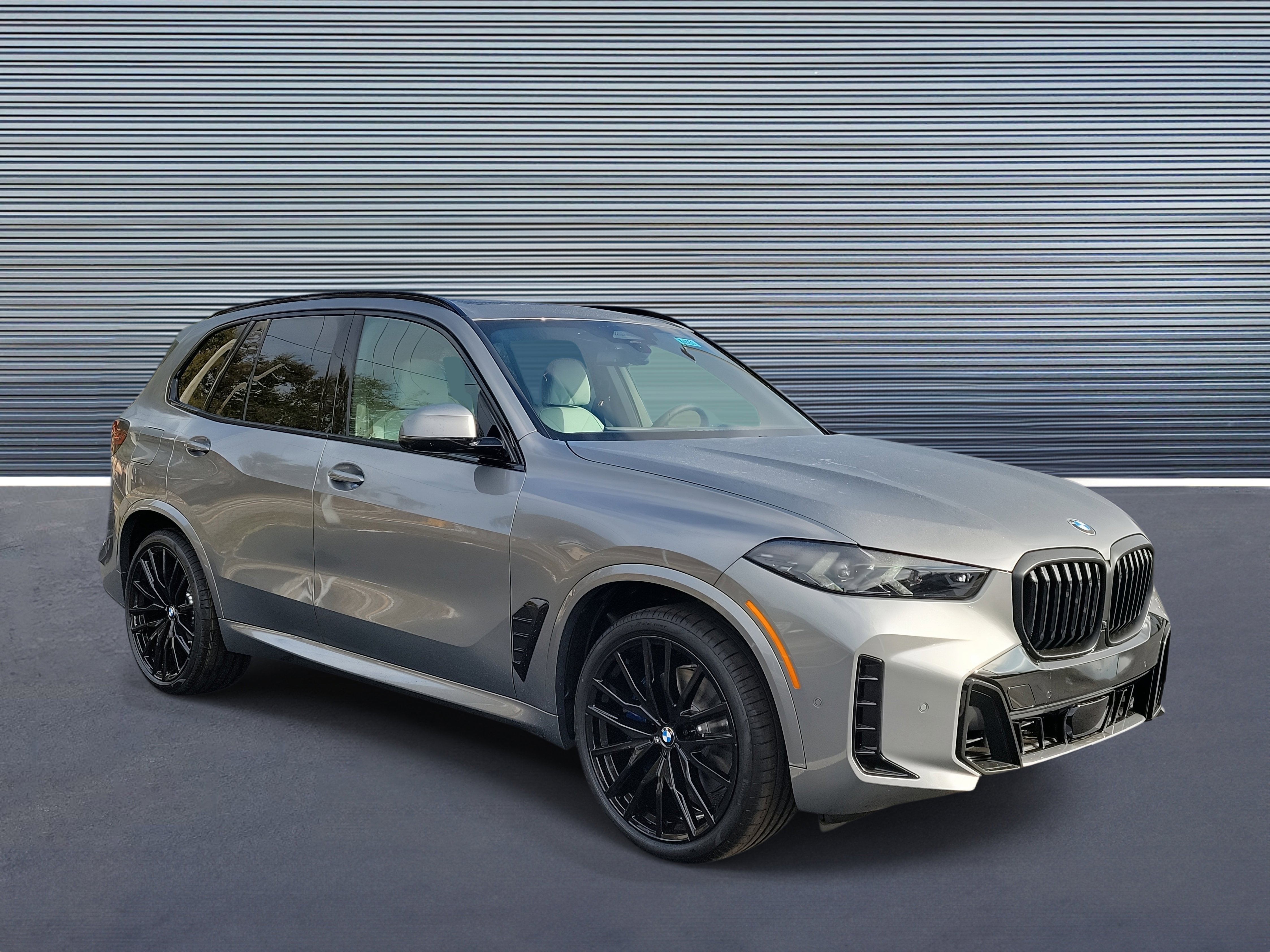 New 2026 BMW X5 xDrive40i w/ M Sport Package image 2