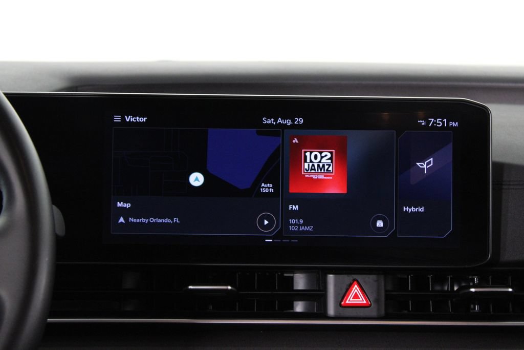 Used 2025 Kia Carnival EX FWD image 8