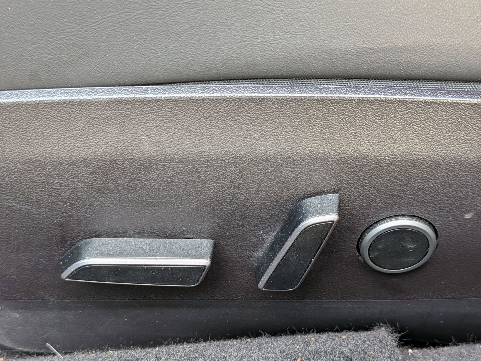 Used 2023 Tesla Model 3 Standard Range image 16