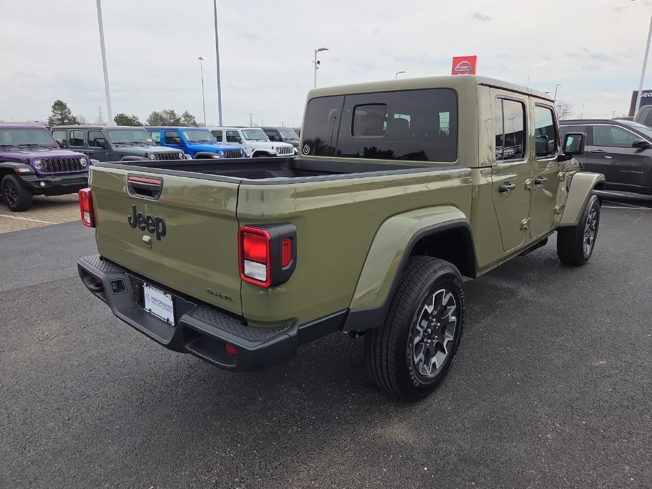 New 2026 Jeep Gladiator Sport AWD/4WD image 8