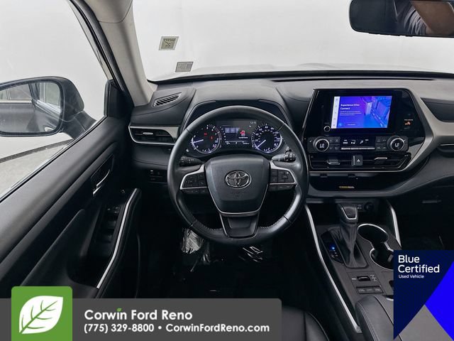 Used 2023 Toyota Highlander XLE AWD/4WD image 25