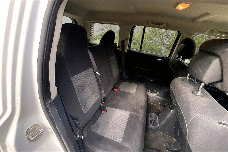 Used 2016 Jeep Patriot Sport w/ Power Value Group AWD/4WD image 22