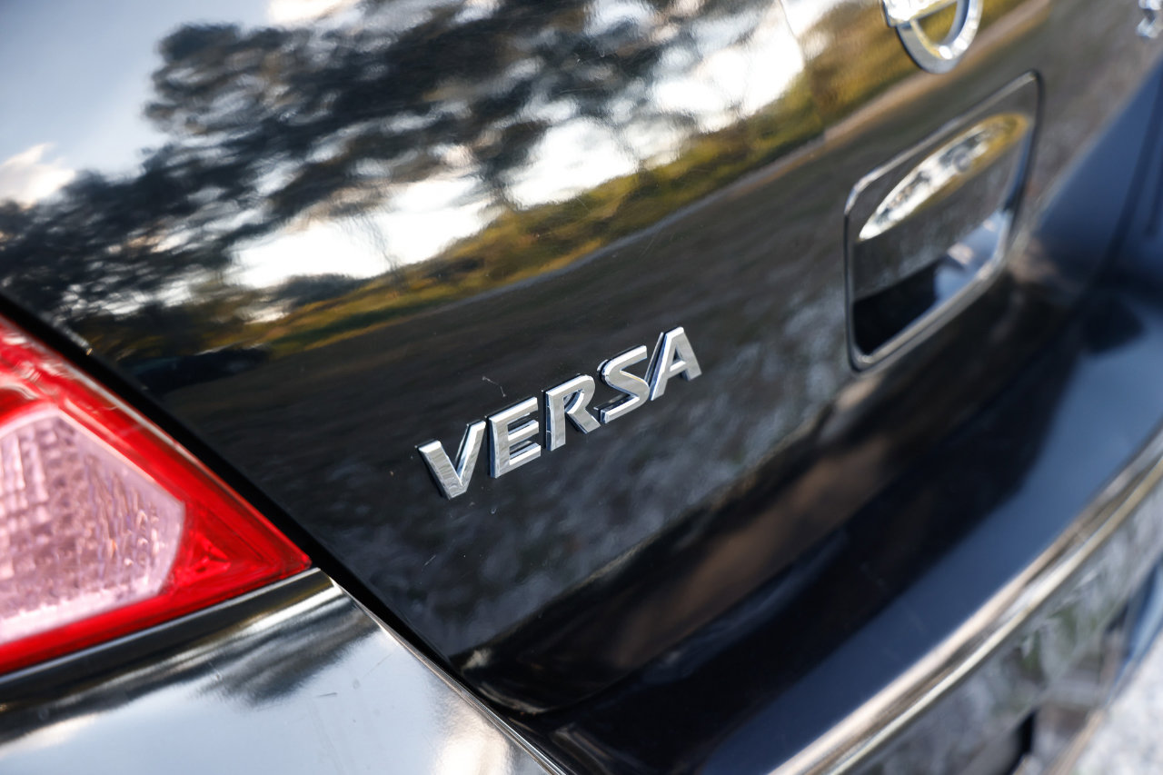 Used 2009 Nissan Versa 1.8 S w/ Convenience Pkg image 25