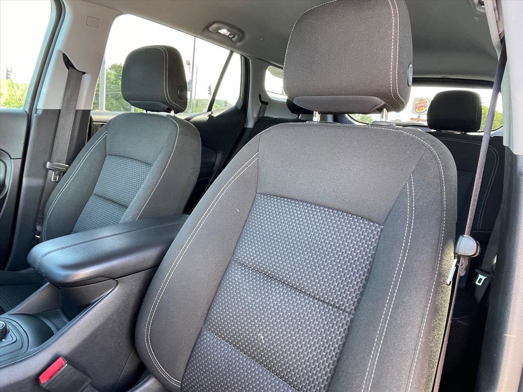 Used 2023 GMC Terrain SLE w/ Elevation Edition FWD image 20