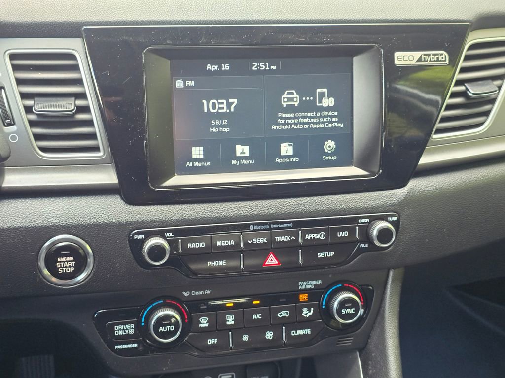 Used 2017 Kia Niro LX image 36