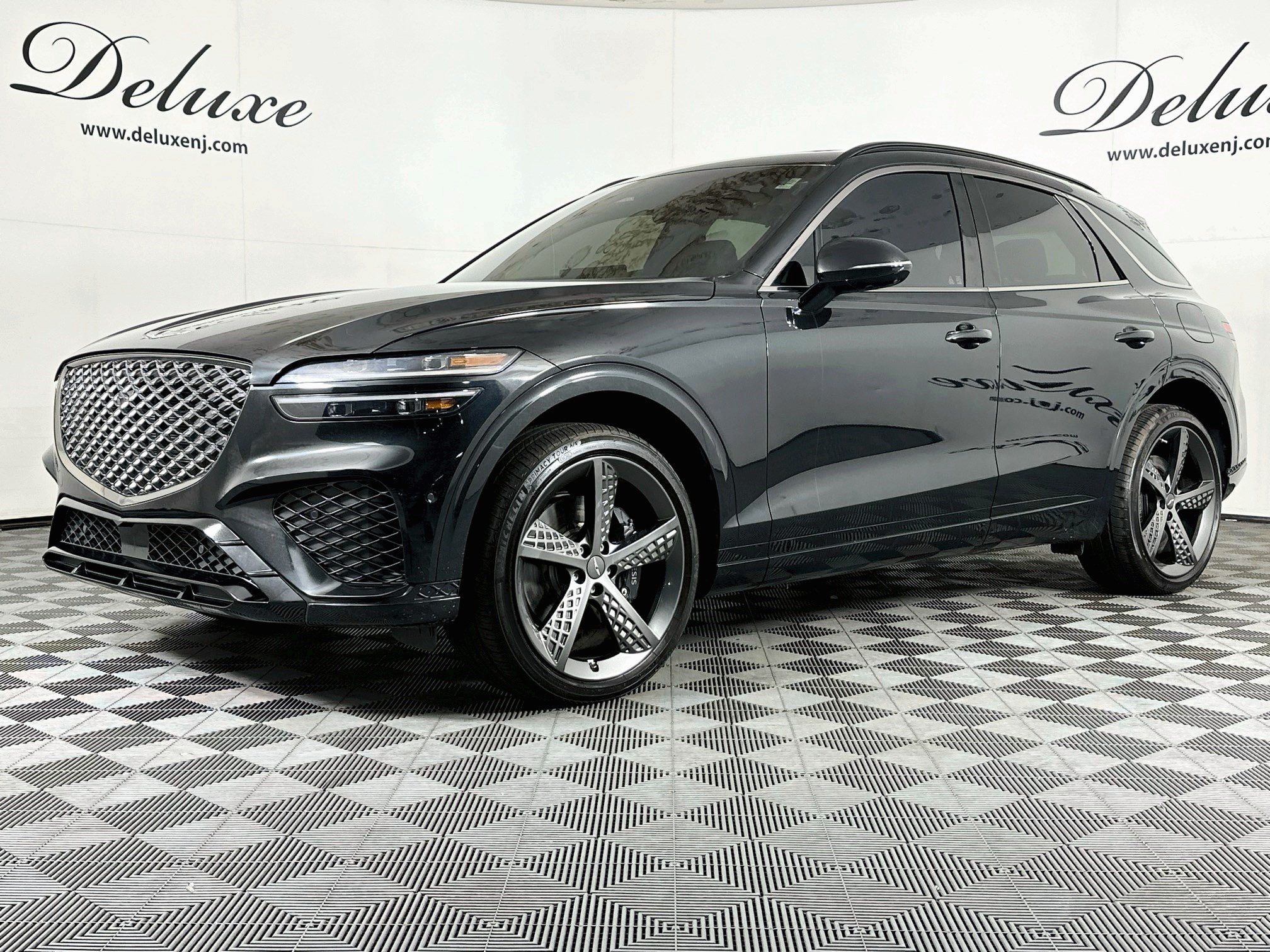 Used 2025 Genesis GV70 2.5T w/ Sport Prestige Package AWD/4WD image 3