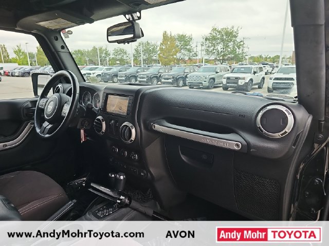 Used 2015 Jeep Wrangler Sahara w/ Dual Top Group AWD/4WD image 25