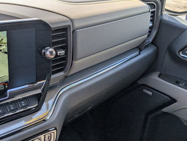 Used 2025 Chevrolet Silverado 1500 ZR2 image 28