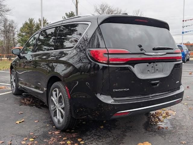 New 2026 Chrysler Pacifica Pinnacle image 4