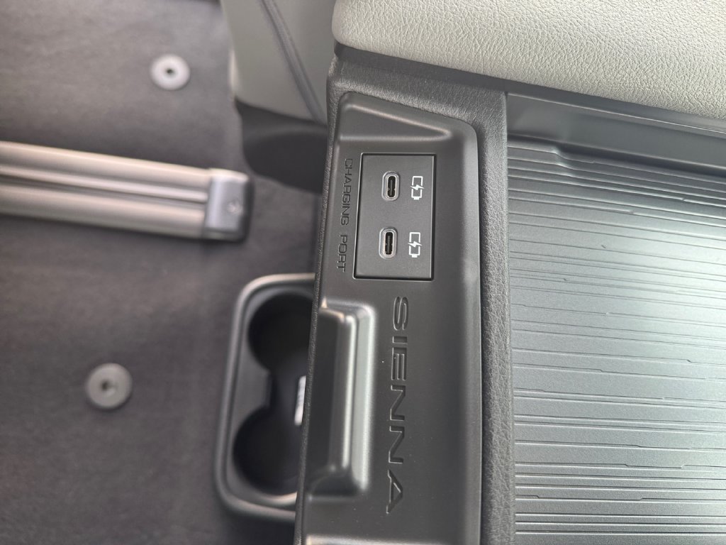 New 2026 Toyota Sienna XLE FWD image 19