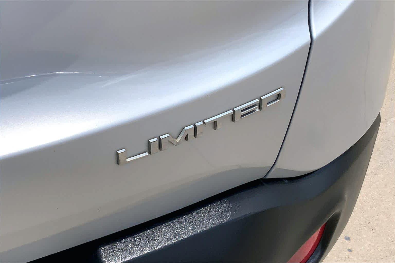 Used 2016 Jeep Renegade Limited FWD image 10