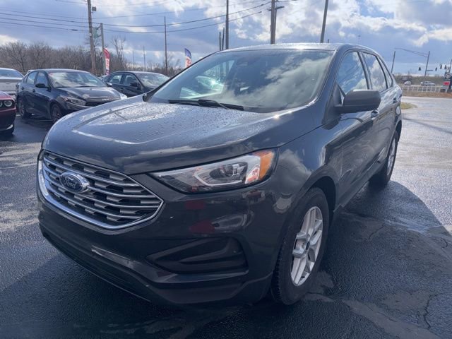 Used 2021 Ford Edge SE image 3