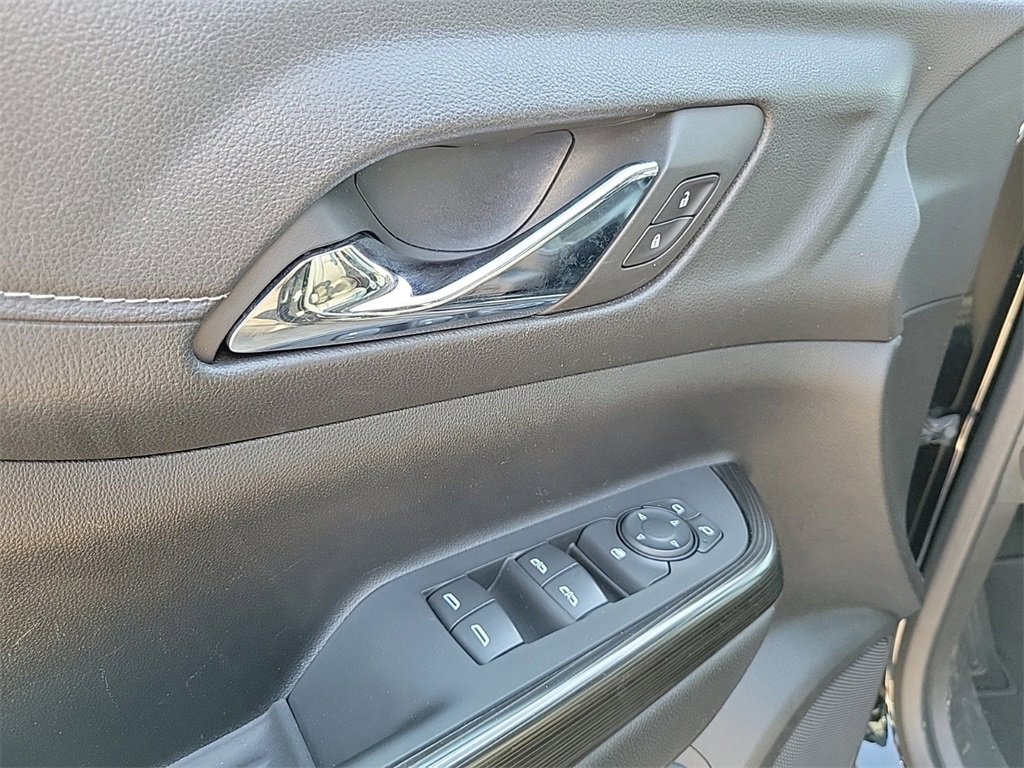 Used 2023 GMC Acadia SLT image 20