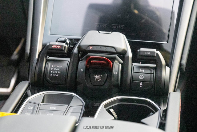 Used 2024 Lamborghini Urus S AWD/4WD image 45