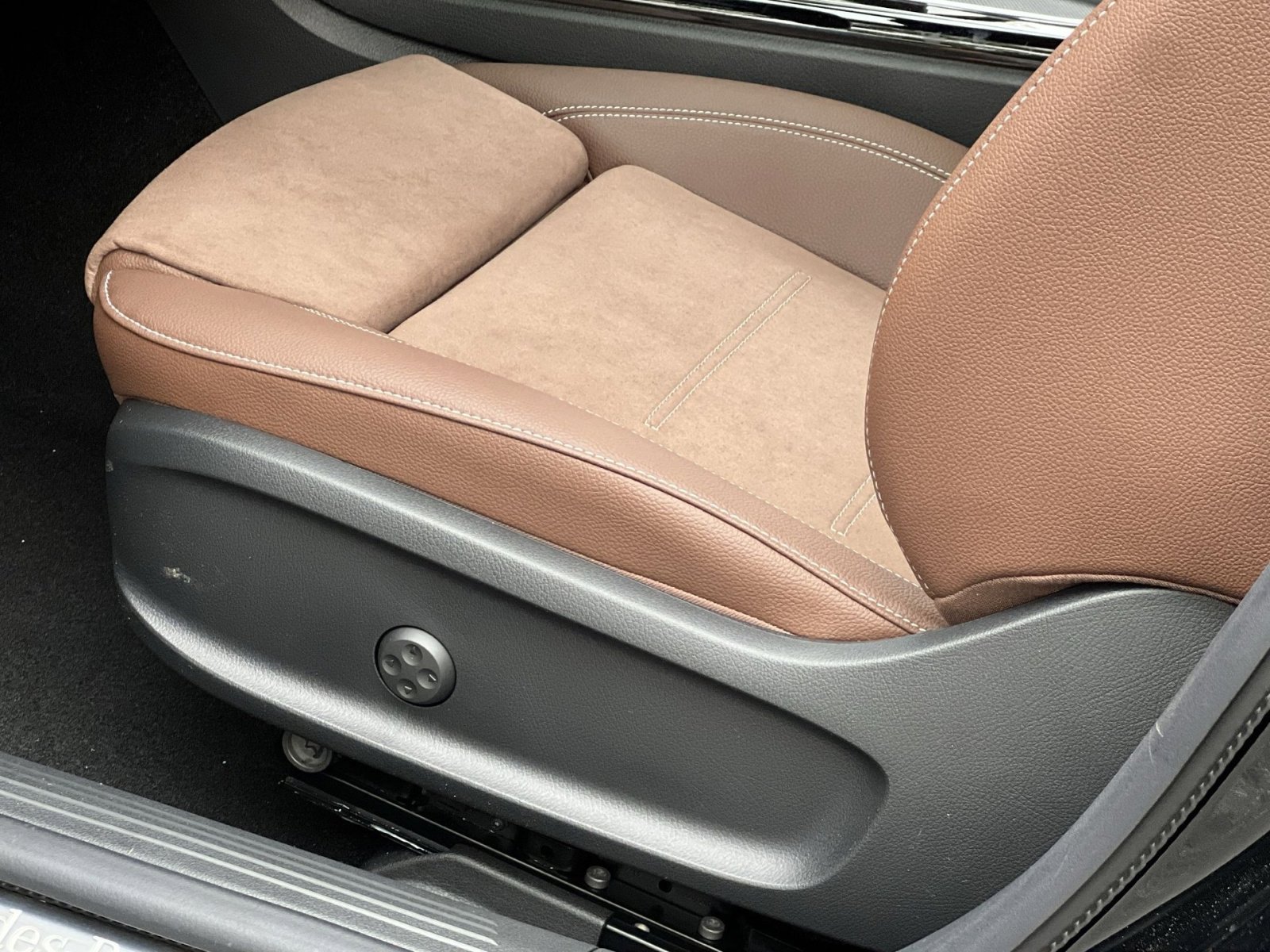 Certified 2025 Mercedes-Benz CLA 250 4MATIC image 12