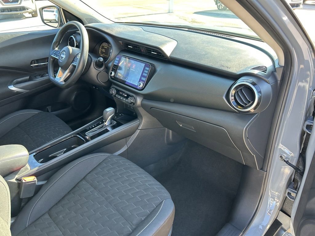 Used 2022 Nissan Kicks SV image 40