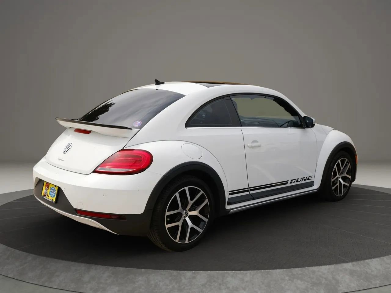 Used 2016 Volkswagen Beetle 1.8T Dune w/ Dune Technology Package image 6