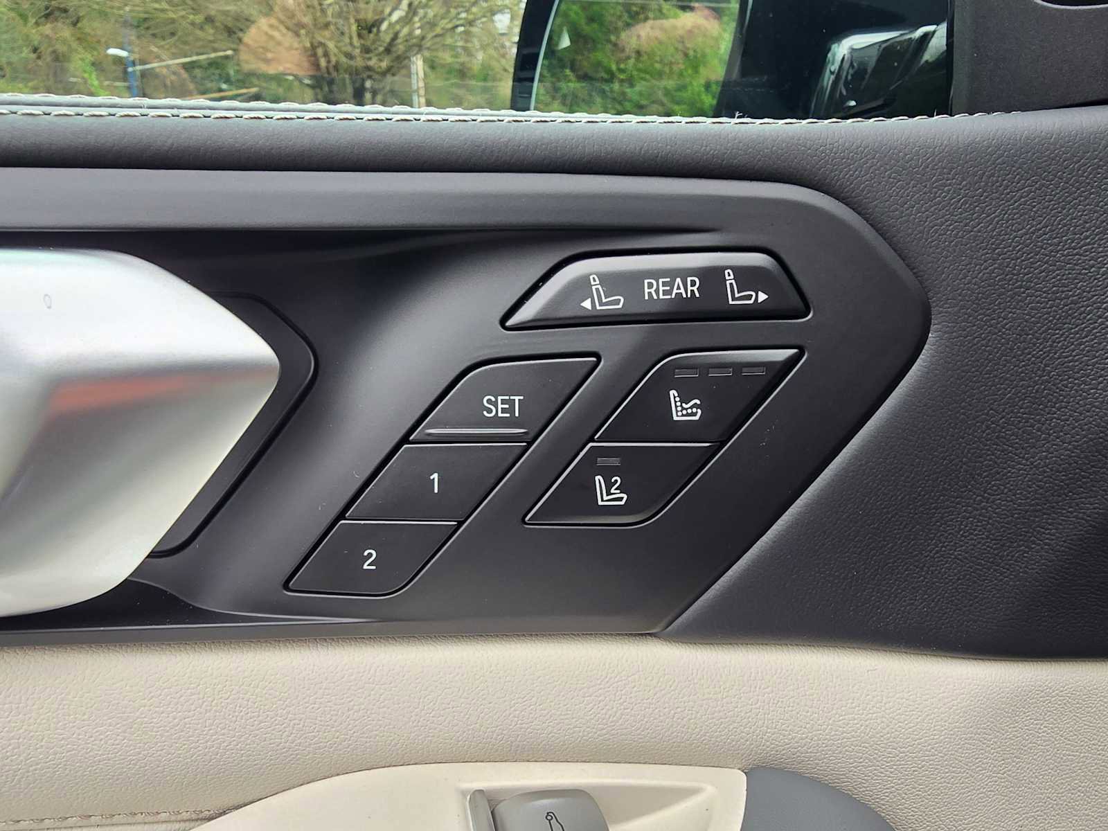 New 2026 BMW ALPINA XB7 image 27