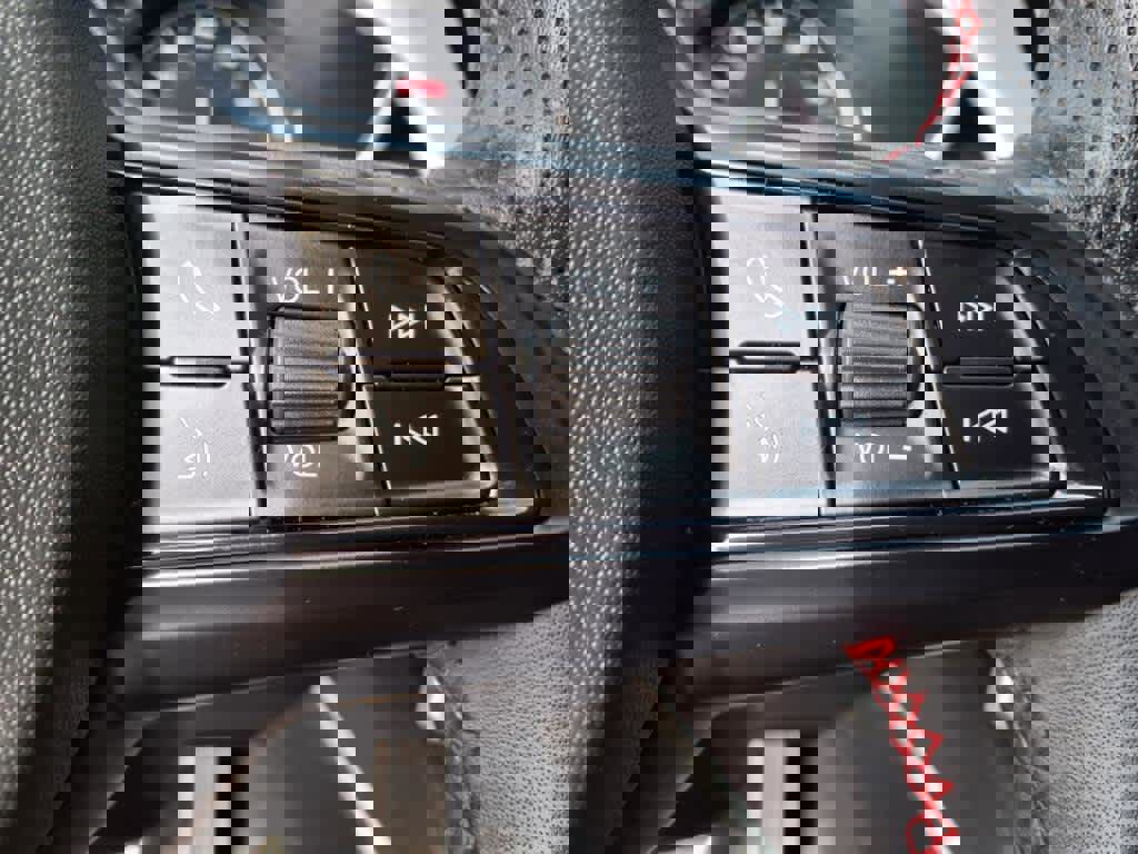 Used 2023 Alfa Romeo Stelvio Estrema image 15