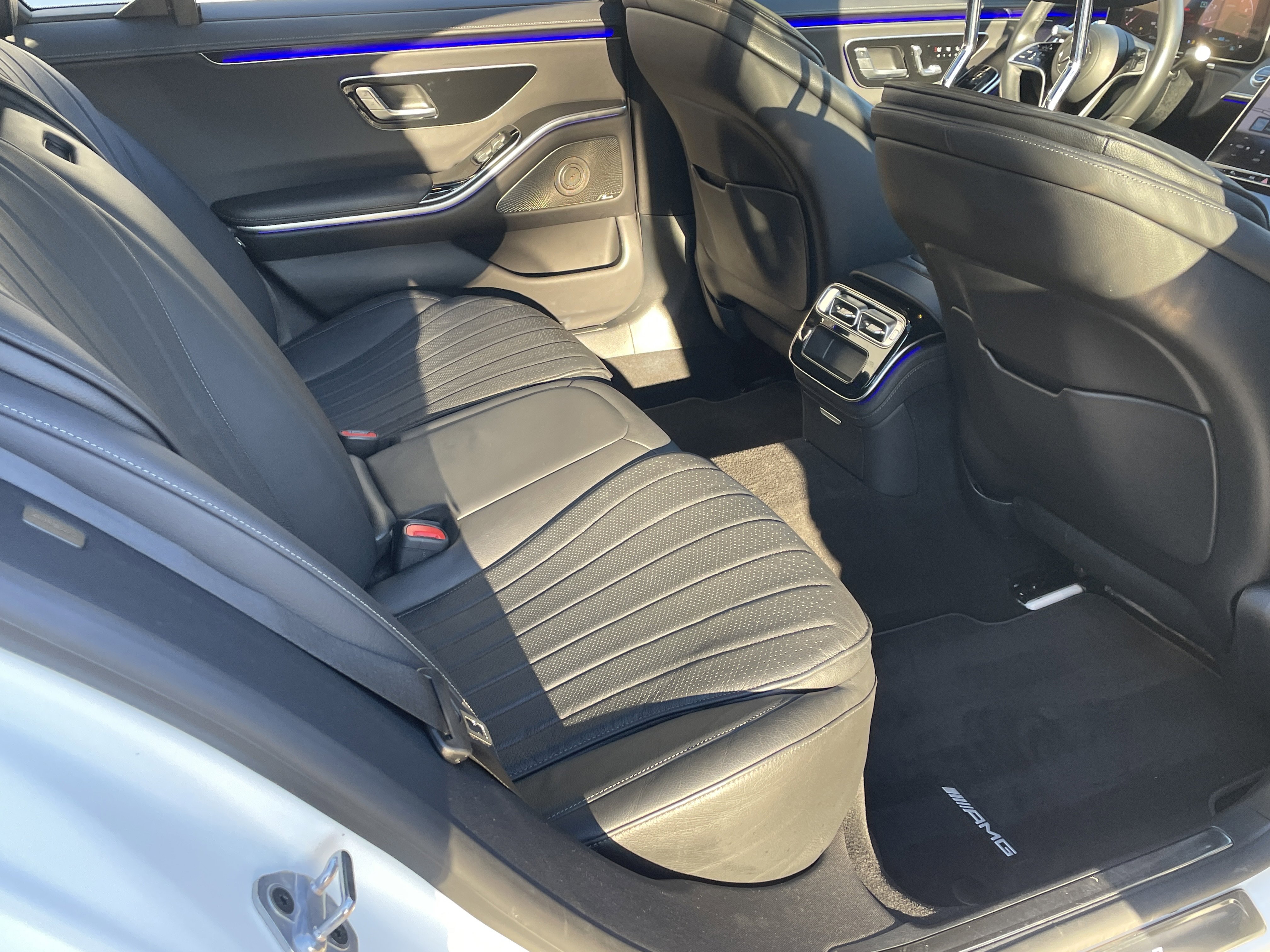Certified 2022 Mercedes-Benz S 500 4MATIC w/ AMG Line Package image 42