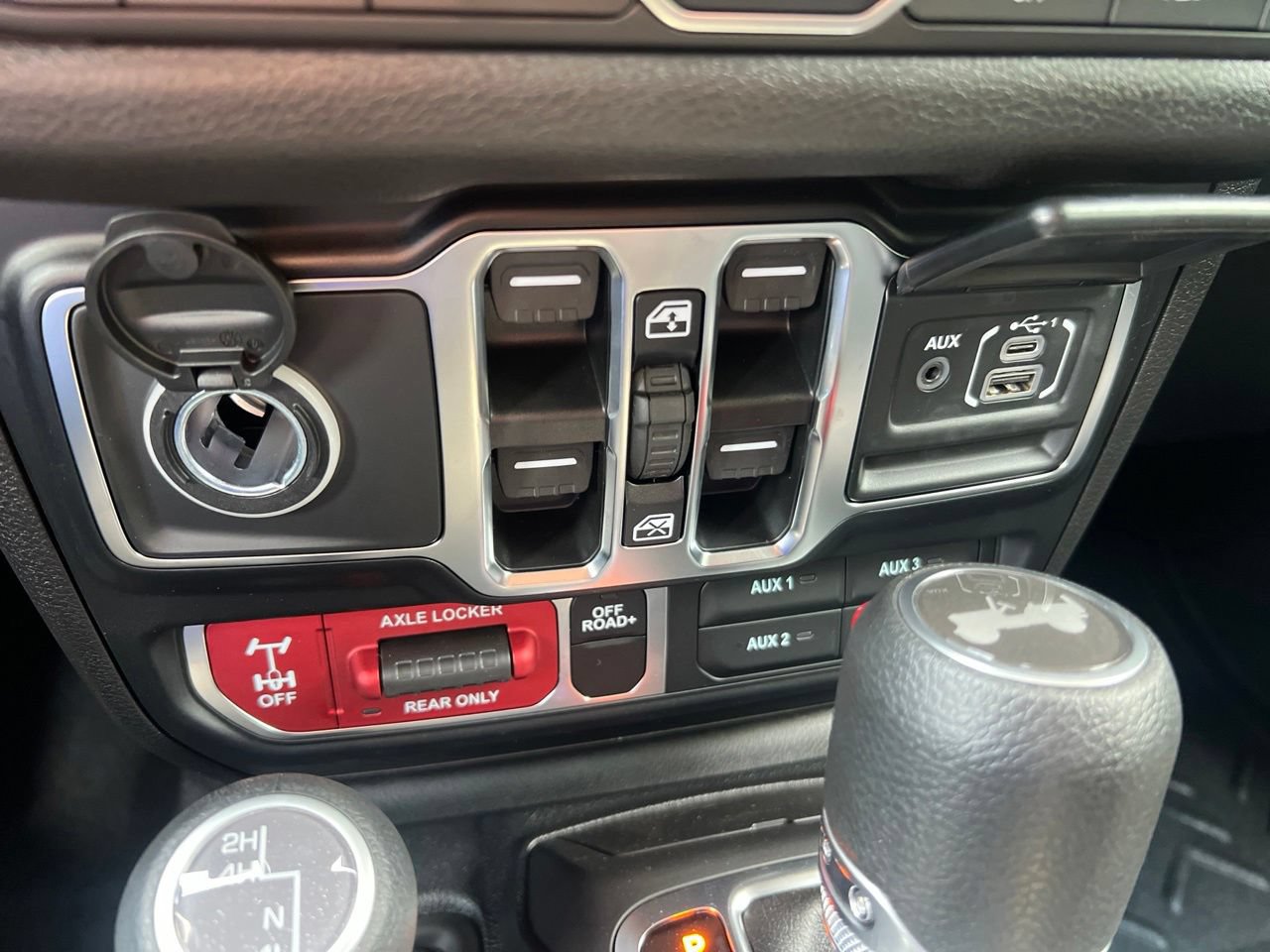New 2026 Jeep Wrangler Unlimited Sport AWD/4WD image 32