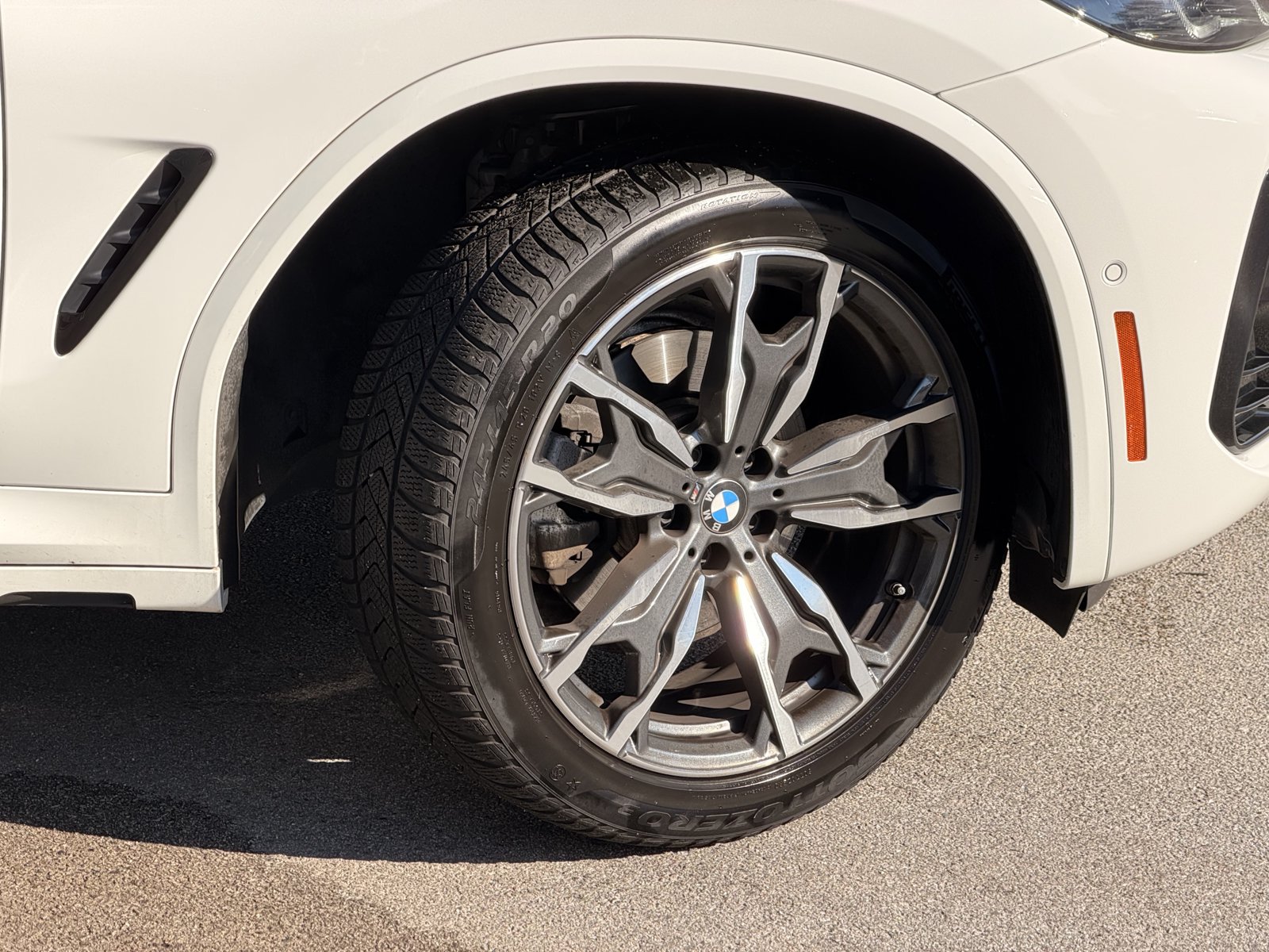 Used 2024 BMW X4 xDrive30i AWD/4WD image 8