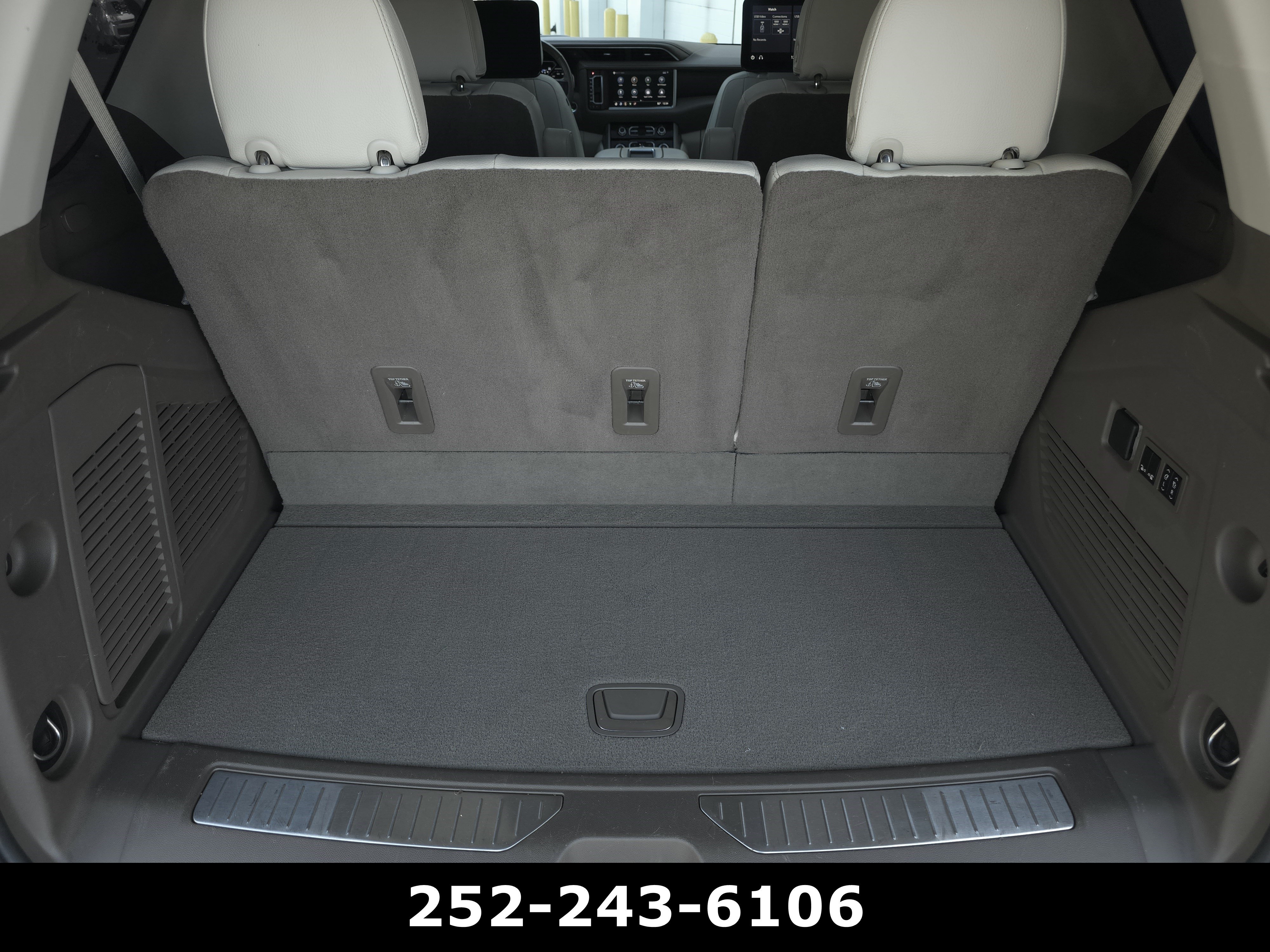 Used 2021 GMC Yukon Denali w/ Denali Premium Package AWD/4WD image 36