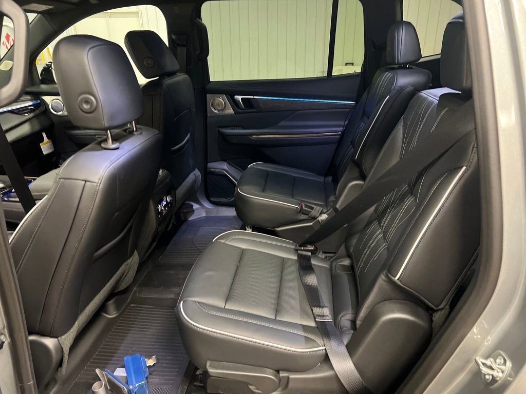 New 2026 Buick Enclave Avenir image 13