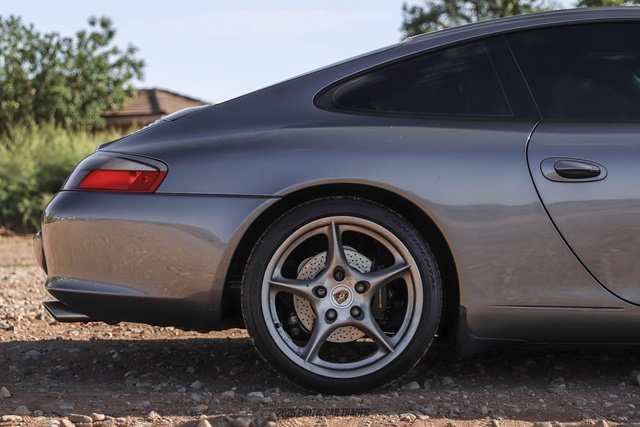 Used 2003 Porsche 911 Carrera RWD image 10