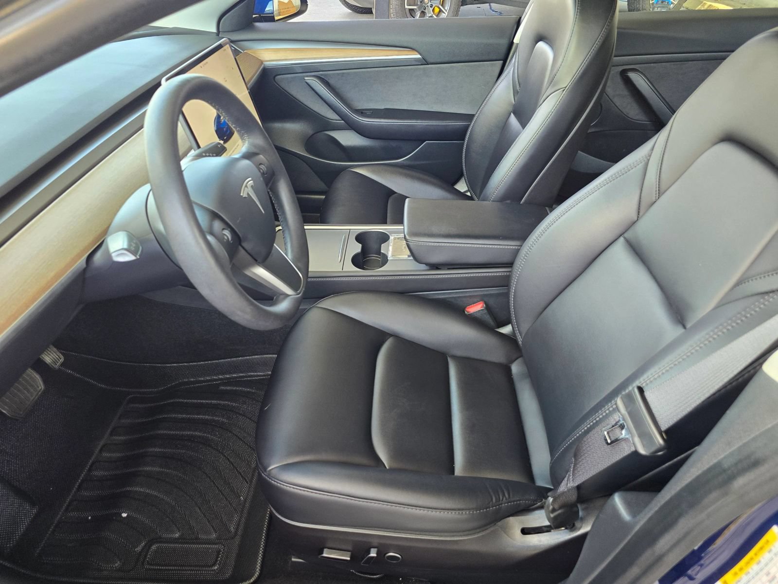 Used 2023 Tesla Model 3 Standard Range RWD image 16