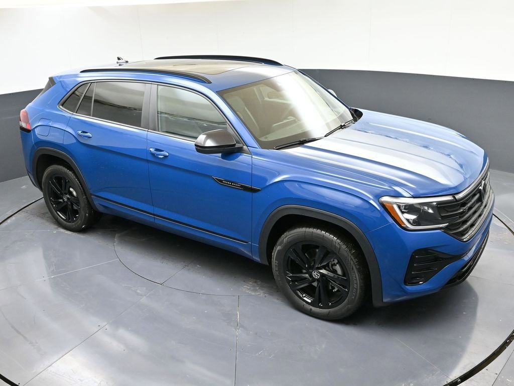 Used 2025 Volkswagen Atlas Cross Sport SEL R-Line image 42