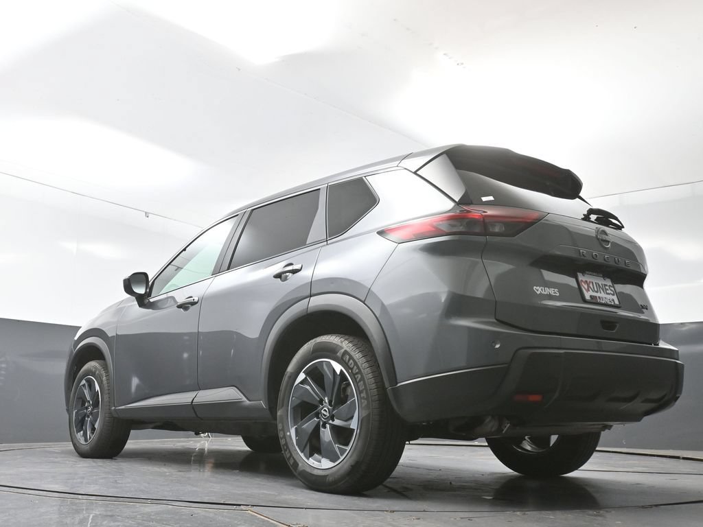 Used 2024 Nissan Rogue SV FWD image 54